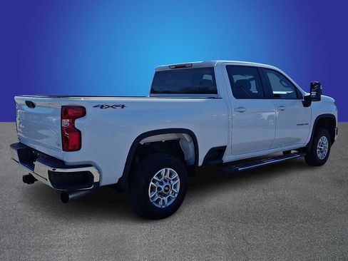 Used 2025 Chevrolet Silverado 2500 LT w/ Convenience Package image 4