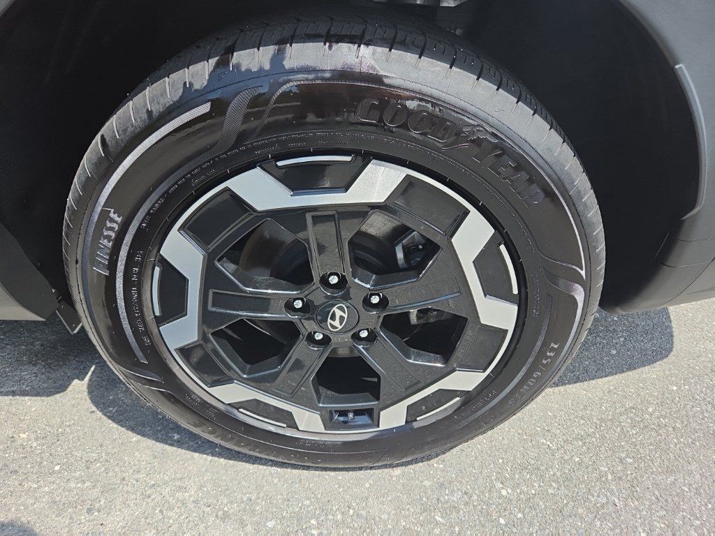 Used 2024 Hyundai Santa Fe SE AWD/4WD image 40