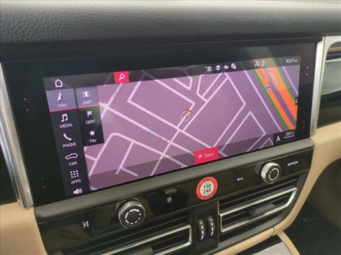 New 2026 Porsche Macan image 19