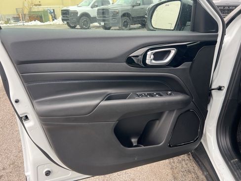 New 2026 Jeep Compass Limited image 17