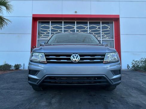 Used 2021 Volkswagen Tiguan S image 2