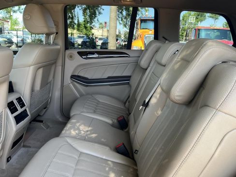 Used 2014 Mercedes-Benz GL 450 4MATIC image 28