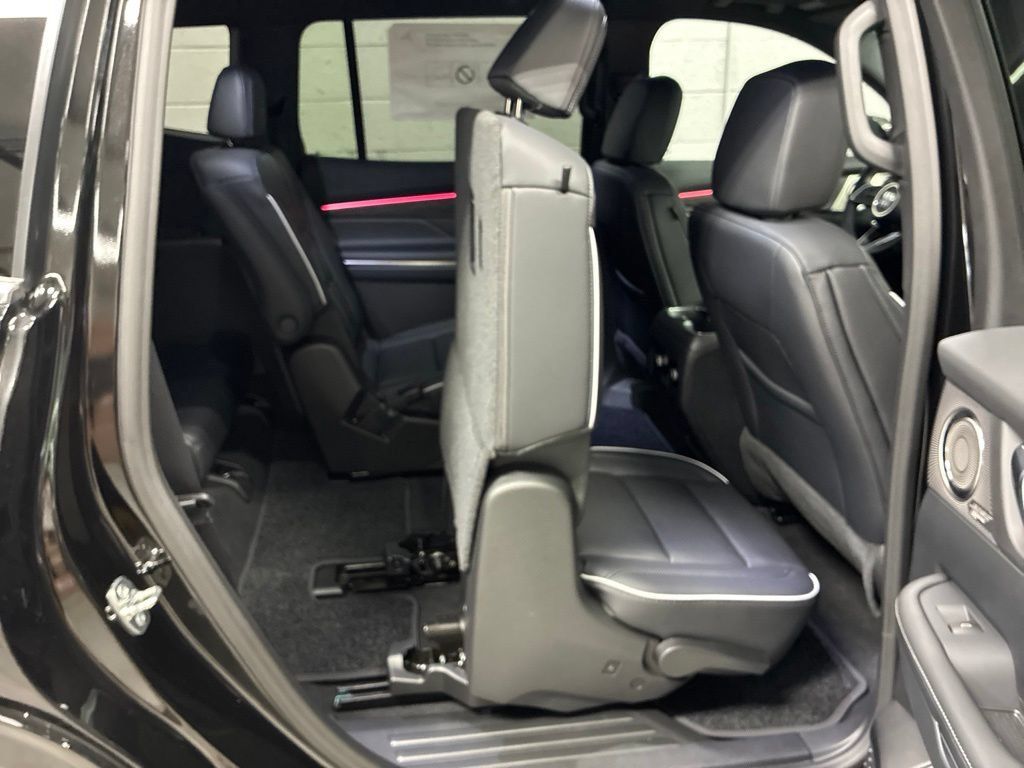 New 2027 Buick Enclave Avenir FWD image 16