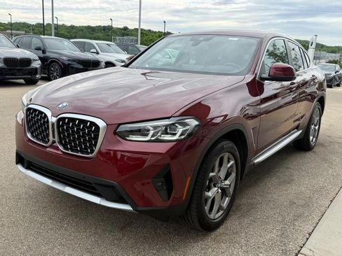 Used 2025 BMW X4 xDrive30i AWD/4WD image 8