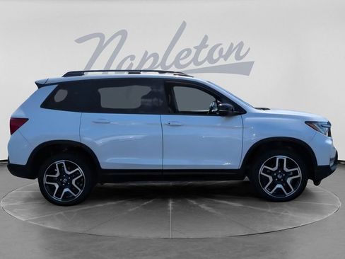 Used 2023 Honda Passport Elite image 4