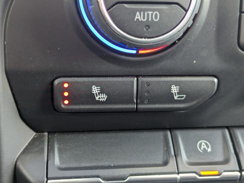 Used 2021 Chevrolet Silverado 1500 LT image 37