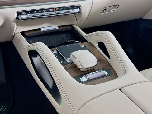 New 2026 Mercedes-Benz GLS 450 4MATIC image 5