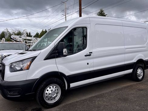 Used 2023 Ford Transit 250 Medium Roof AWD image 7