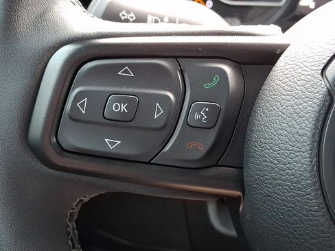 Used 2025 Jeep Gladiator Sport AWD/4WD image 20
