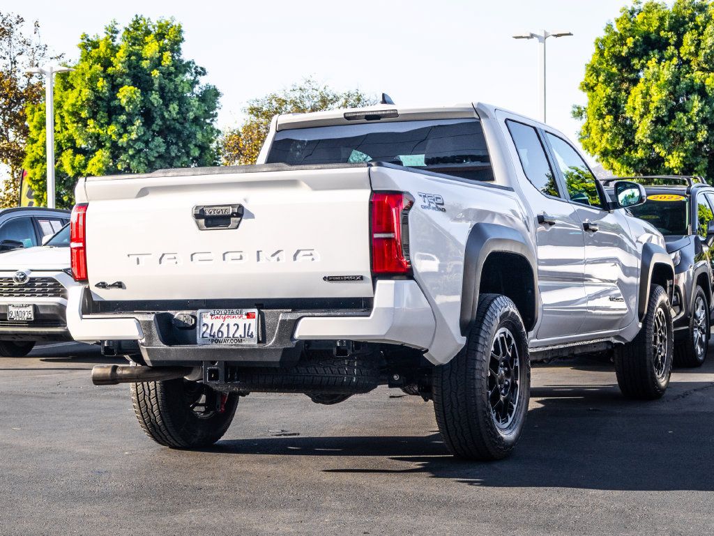 Used 2025 Toyota Tacoma TRD Off-Road AWD/4WD image 12