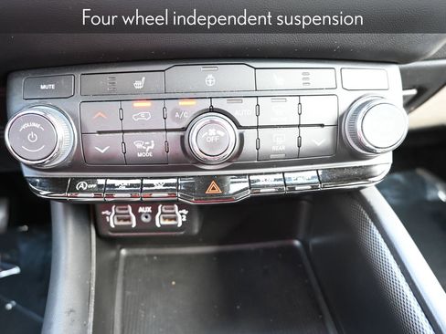 Used 2025 Dodge Durango GT image 17