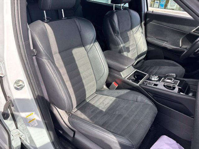Used 2023 Mitsubishi Outlander SE AWD/4WD image 8