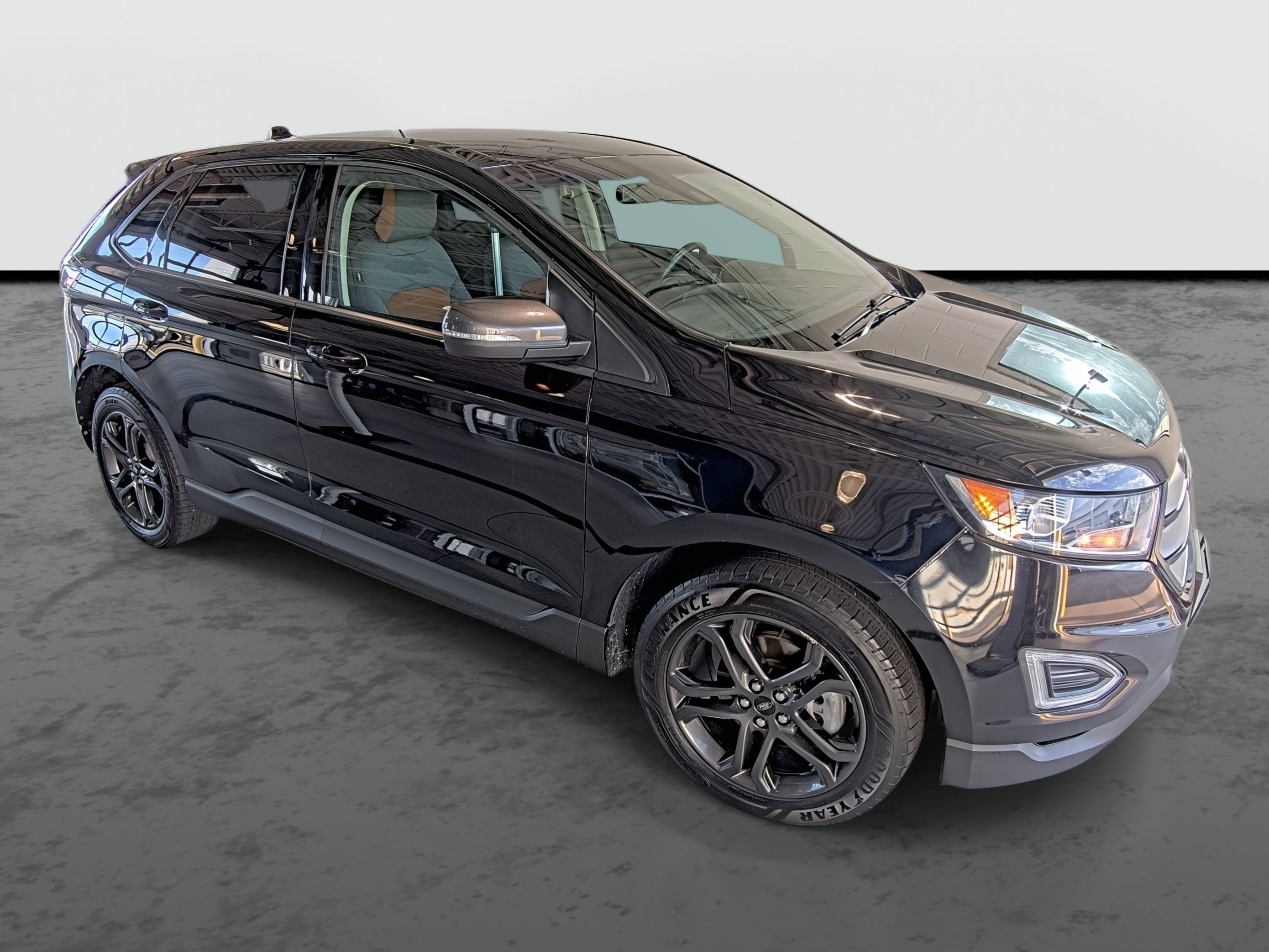 Used 2018 Ford Edge SEL w/ Equipment Group 201A FWD image 4
