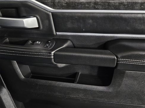 Used 2022 RAM 2500 Big Horn w/ Night Edition image 33