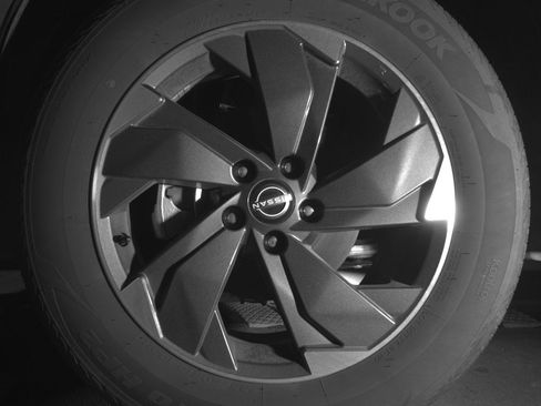 Used 2025 Nissan Rogue SV image 12