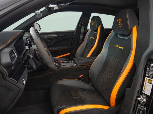 Used 2024 Lamborghini Urus Performante AWD/4WD image 15