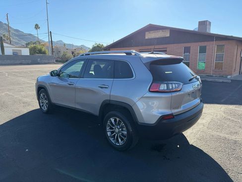 Used 2019 Jeep Cherokee Latitude Plus image 7