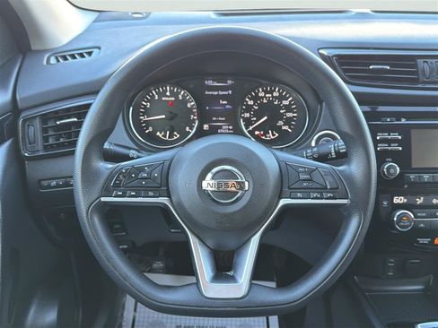 Used 2017 Nissan Rogue Sport SV AWD/4WD image 21