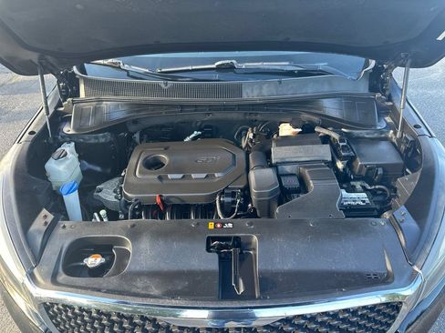 Used 2017 Kia Sorento FWD image 9