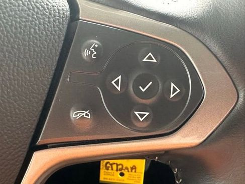 Used 2022 Chevrolet Colorado Z71 AWD/4WD image 36