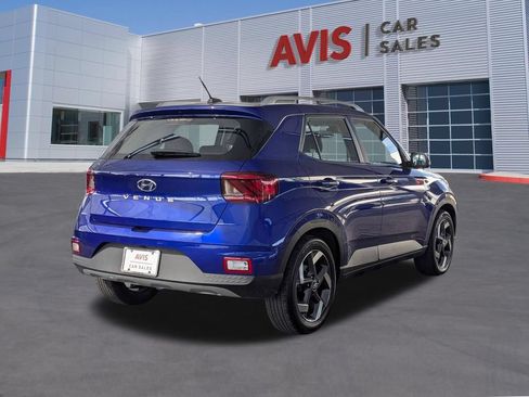 Used 2025 Hyundai Venue SEL FWD image 6