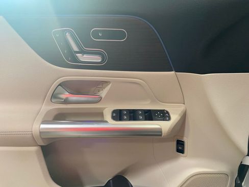 New 2026 Mercedes-Benz GLA 250 4MATIC image 10