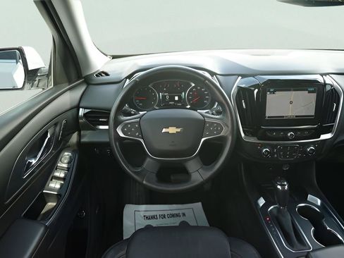 Used 2019 Chevrolet Traverse Premier w/ Driver Confidence II Package FWD image 24