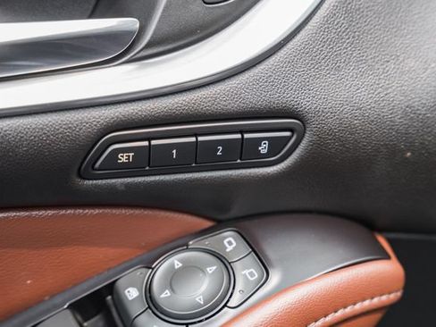 Used 2020 Buick Enclave Avenir w/ Avenir Technology Package AWD/4WD image 39