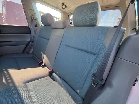 Used 2005 Subaru Forester 2.5X AWD/4WD image 8