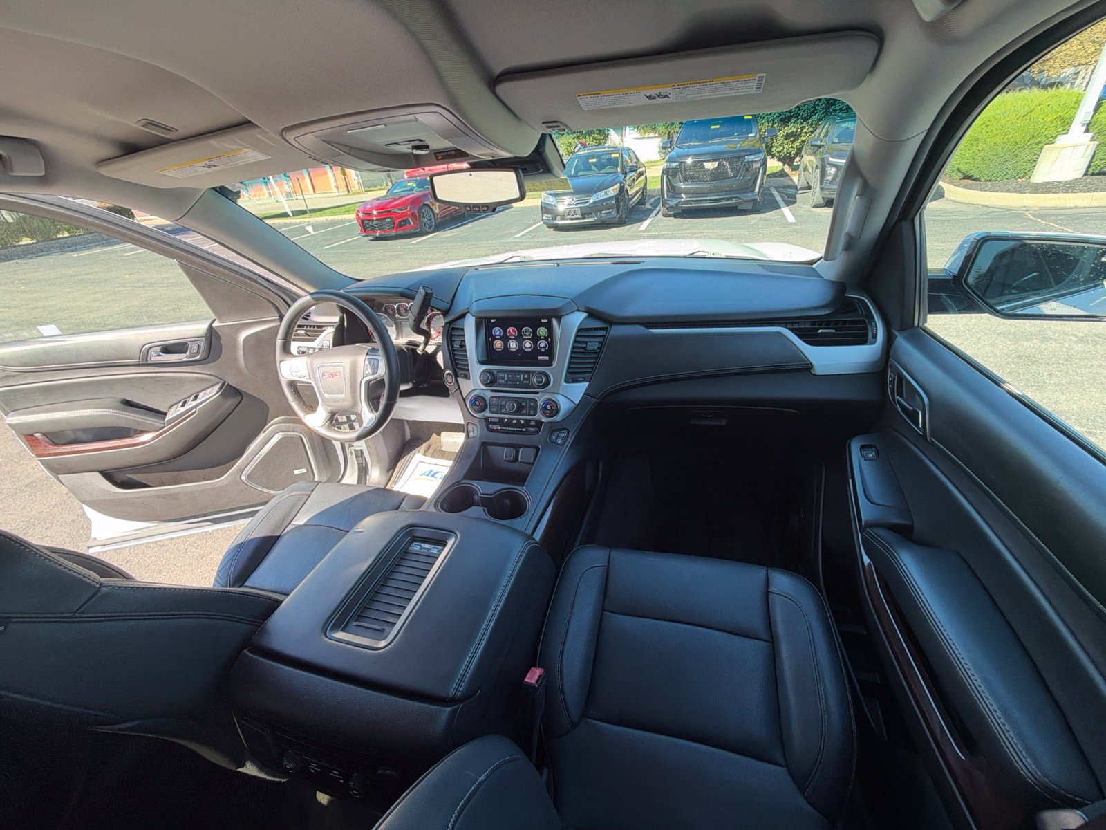 Used 2016 GMC Yukon SLT AWD/4WD image 28