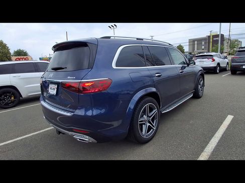 Used 2025 Mercedes-Benz GLS 450 4MATIC image 8