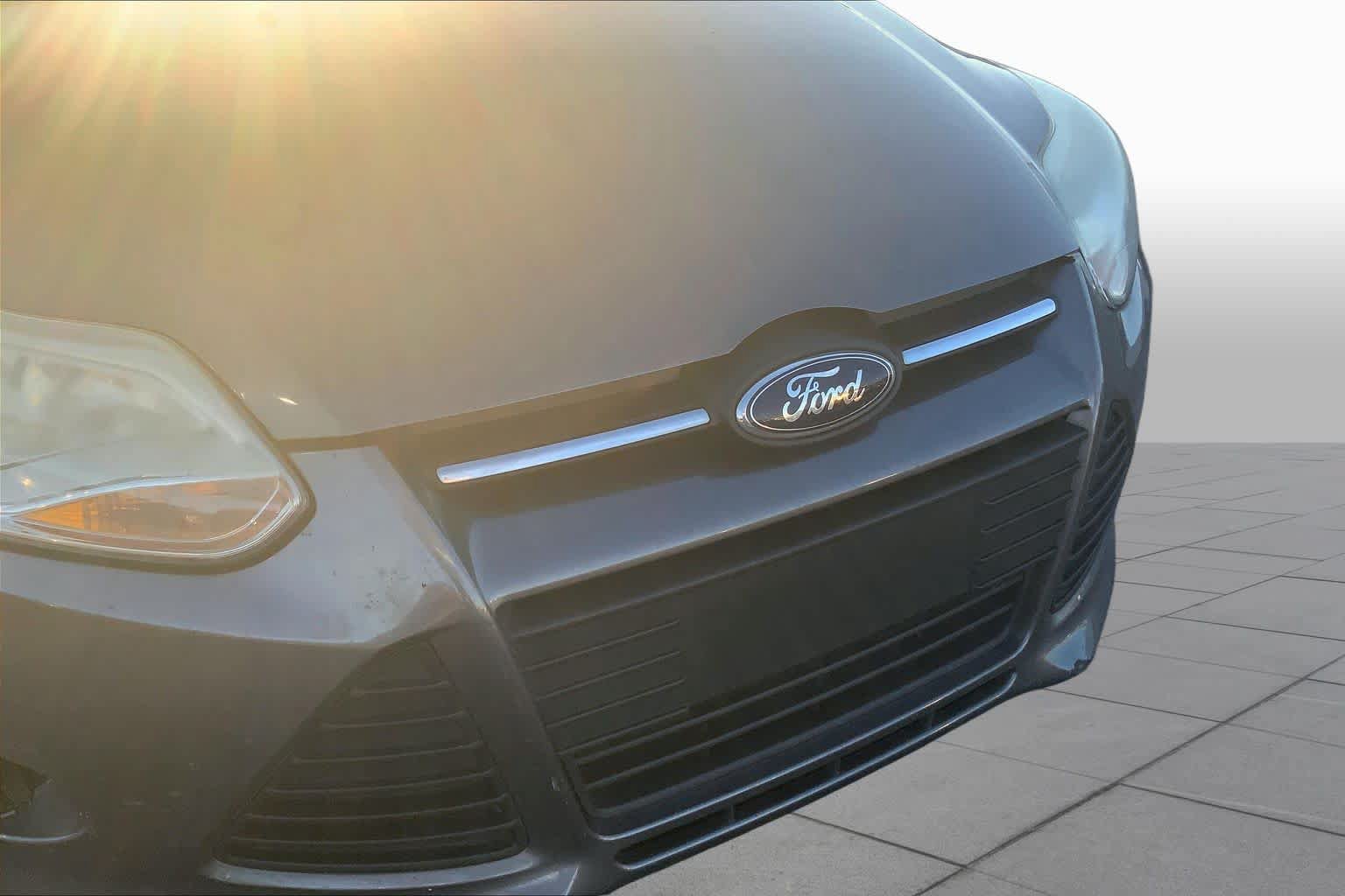 Used 2014 Ford Focus SE FWD image 28