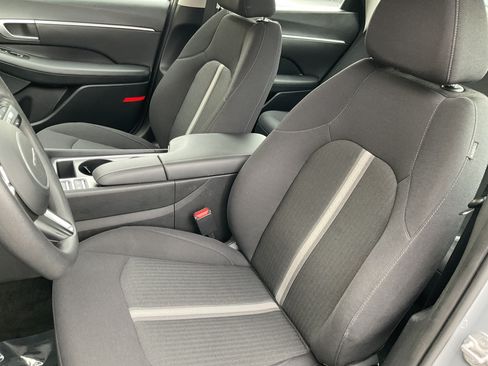 Used 2025 Hyundai Sonata SEL FWD image 28