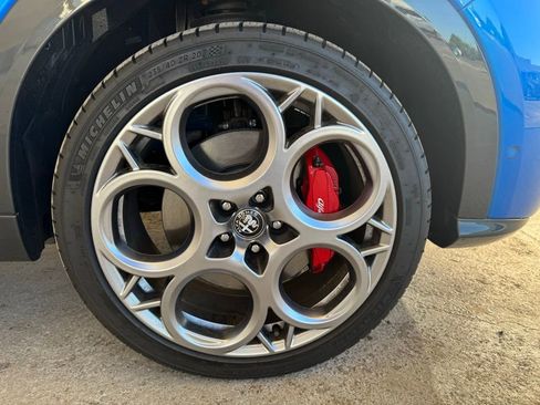 New 2024 Alfa Romeo Tonale Veloce image 3