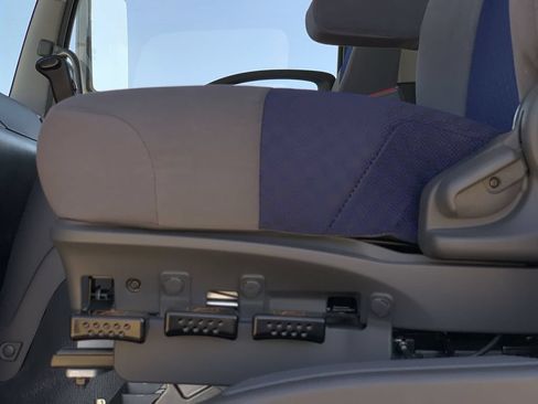 New 2024 Chevrolet Low Cab Forward 6500XD RWD image 23