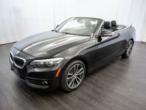 Used 2018 BMW 230i Convertible w/ Premium Package image 3