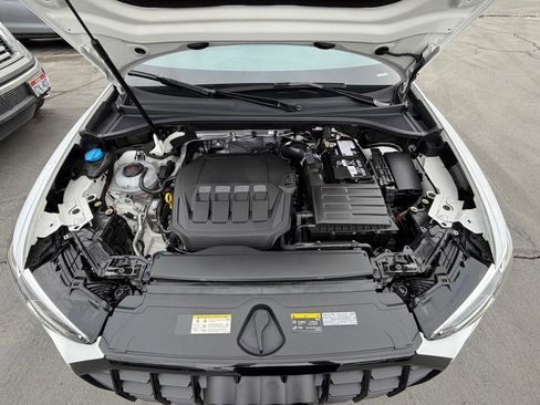 Used 2024 Audi Q3 2.0T Premium image 24