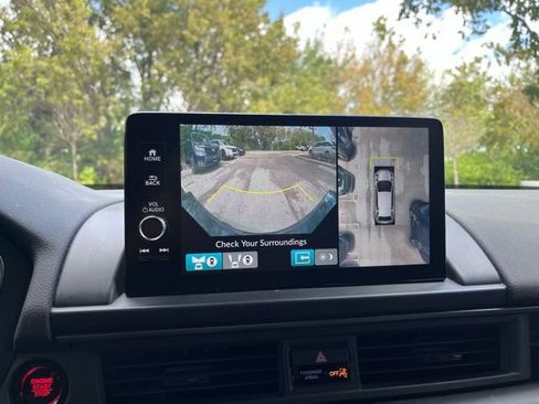 Used 2024 Honda Pilot TrailSport image 8