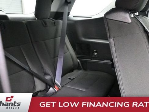 Used 2022 Ford Explorer XLT AWD/4WD image 19