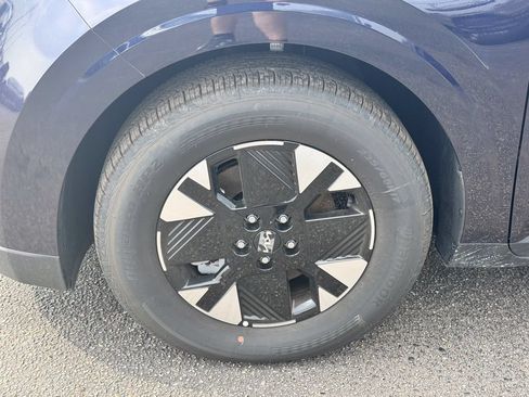 New 2026 Kia Carnival LXS FWD image 9
