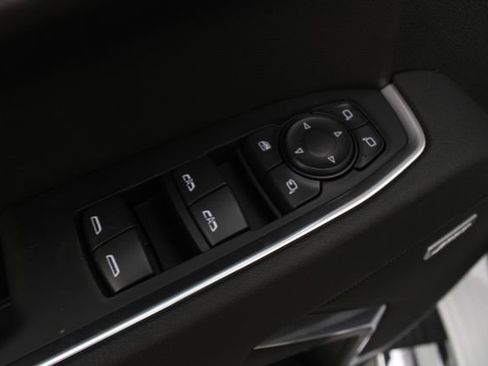 New 2026 GMC Sierra 1500 SLT image 16