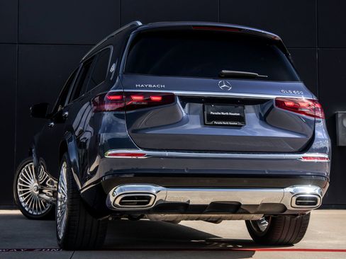 Used 2024 Mercedes-Benz Maybach GLS 600 4MATIC image 6