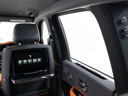 New 2027 Rolls-Royce Cullinan Black Badge AWD/4WD image 37
