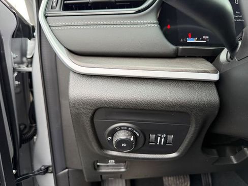 New 2026 Jeep Grand Cherokee Limited image 19