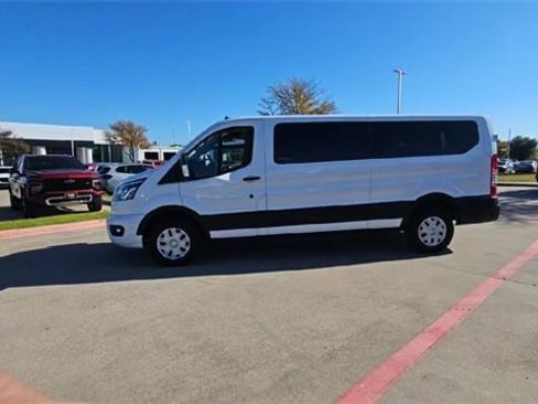 Used 2023 Ford Transit 350 XLT image 4