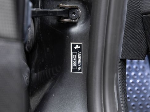 Used 2023 Ferrari 812 Competizione RWD image 22