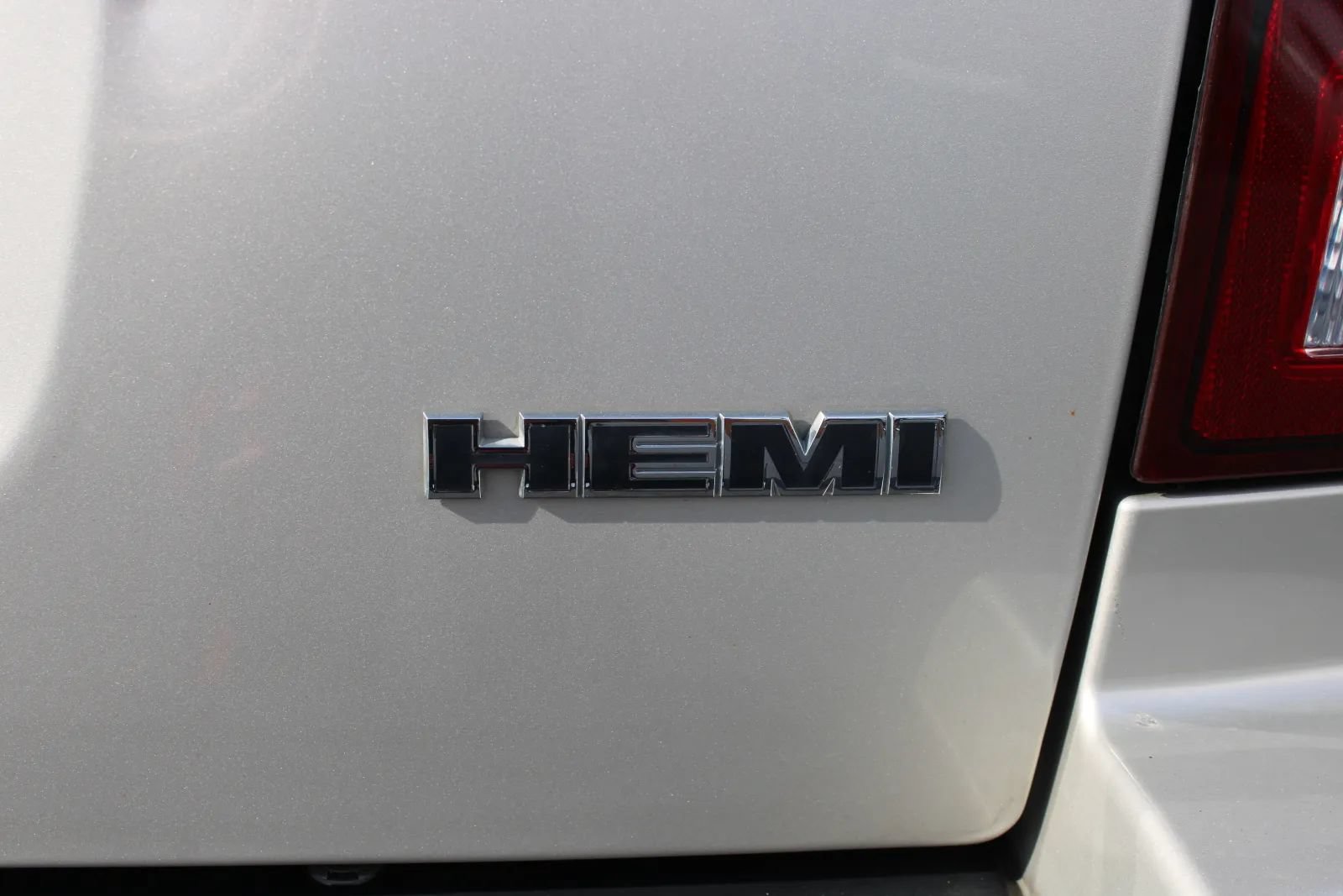 Used 2010 Jeep Grand Cherokee Limited w/ Trailer Tow Group IV AWD/4WD image 7