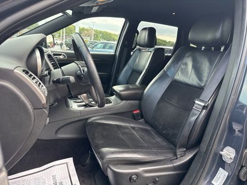 Used 2017 Jeep Grand Cherokee Altitude image 11