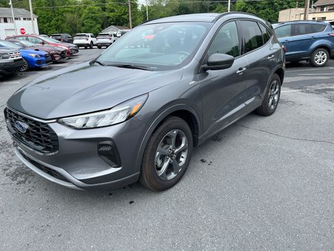 Certified 2023 Ford Escape ST-Line w/ Tech Pack #1 AWD/4WD image 24
