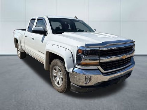Used 2018 Chevrolet Silverado 1500 LT w/ All Star Edition image 5